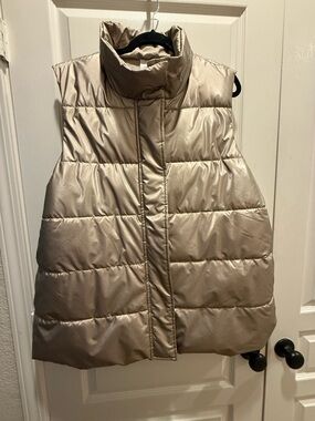 Lane Bryant Cream Quilted Sleeveless Puffer Vest